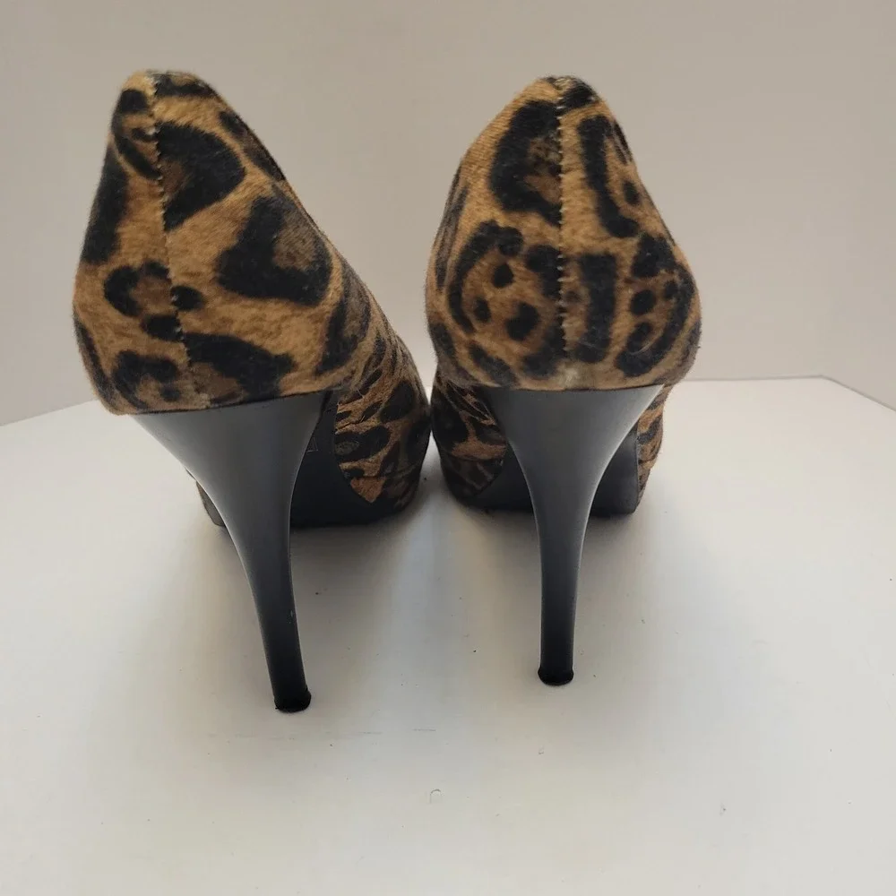 Olsenboye Platform High Heels Women's Sz 8M Leopard Animal‎ Print Mob Wife Shoes